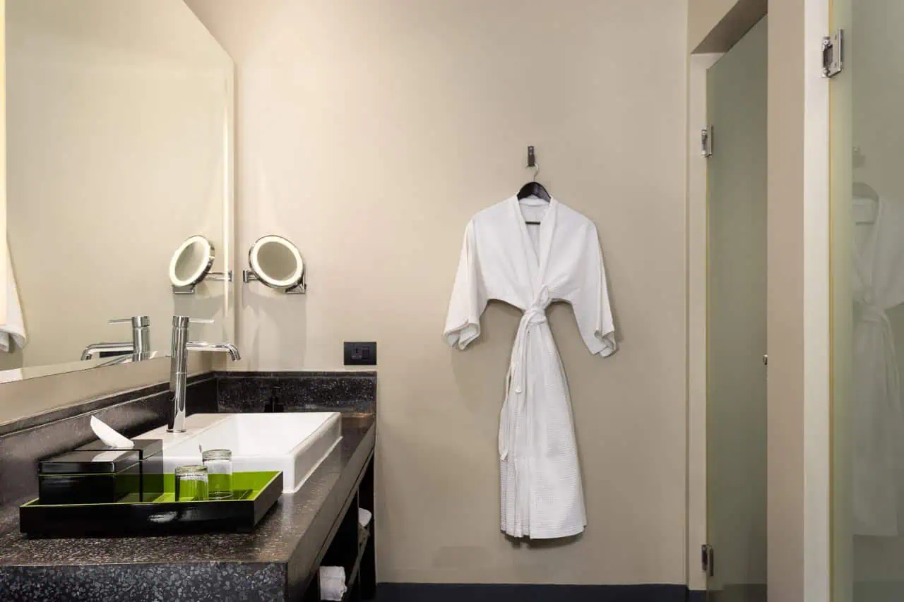 Anjali by Syphon Anjali Junior Rooftop Suite Bathroom