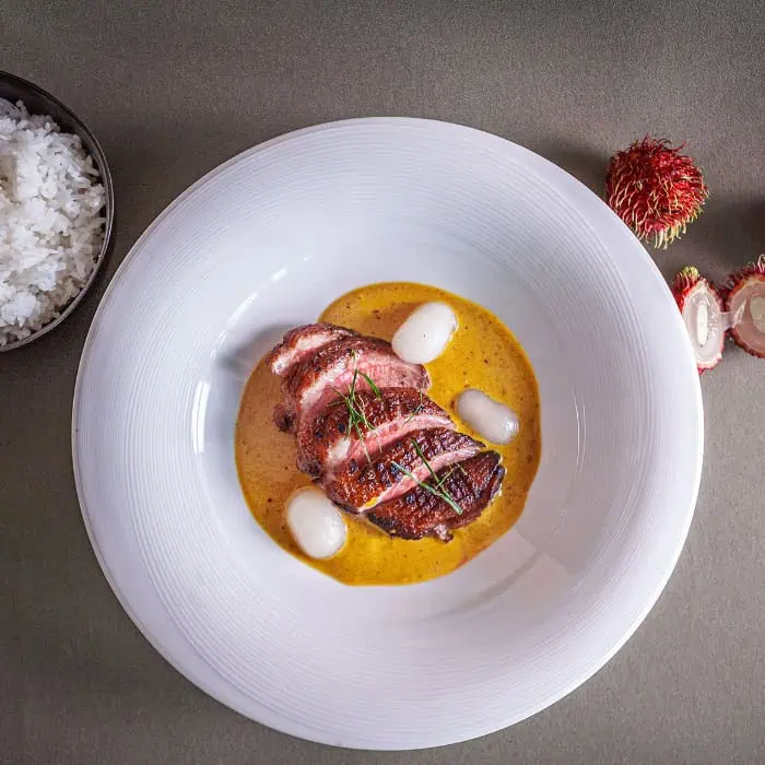 Magret de canard sur curry Saraman réduit