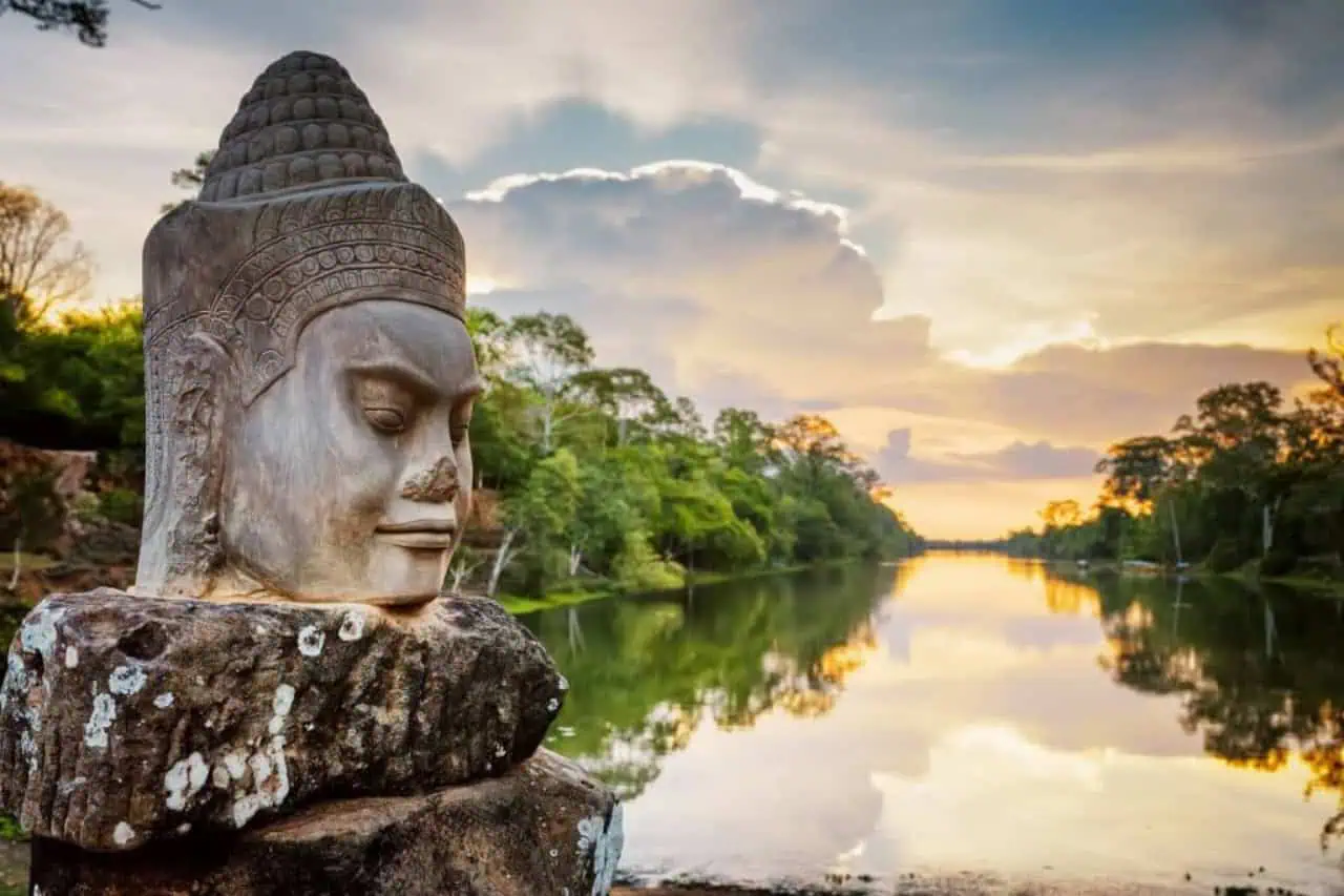 Secrets of Angkor – Small Tour