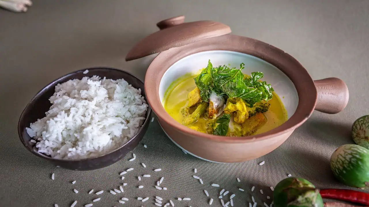 Mekhala restaurant and Bar Vegetarian Green Curry